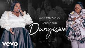 Xolly Mncwango - Dunyiswa (Live) ft. Nozipho Phiri