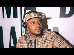 Kabza De Small & Xduppy - Abeze (ft. Scotts Maphuma, Uncool MC & Nandipha808)