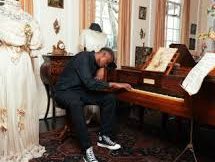 Wordz Tha’ Prince - AMAHLONI (feat. Blue Pappi, Una Rams & K.Keed)