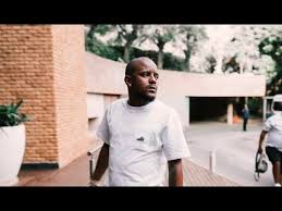 Kabza De Small & Kelvin Momo - Sondela (feat. JayJayy , Mordecai , Thatohatsi, LeeMcKrazy)