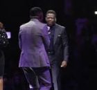 Takie Ndou ft Bishop Benjamin Dube - Wahalalela (Live)