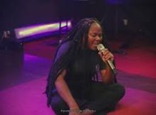 Lawrence Oyor - Favour (Grace Idowu rendition) I am Favoured
